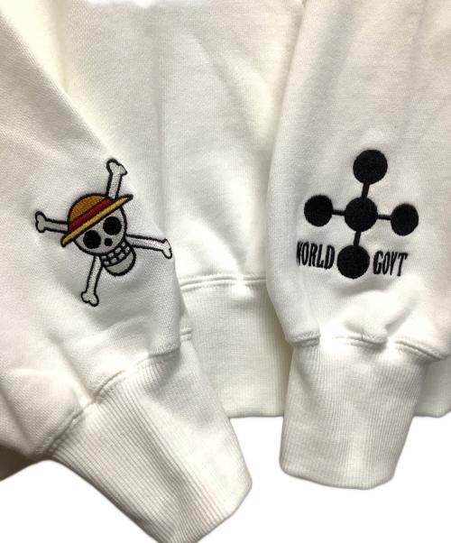 ONE PIECE（ワンピース）ONE PIECE (ワンピース) 絡繰魂 (カラクリダマシイ) プルオーバーパーカー ホワイト サイズ:L 未使用品の古着・服飾アイテム
