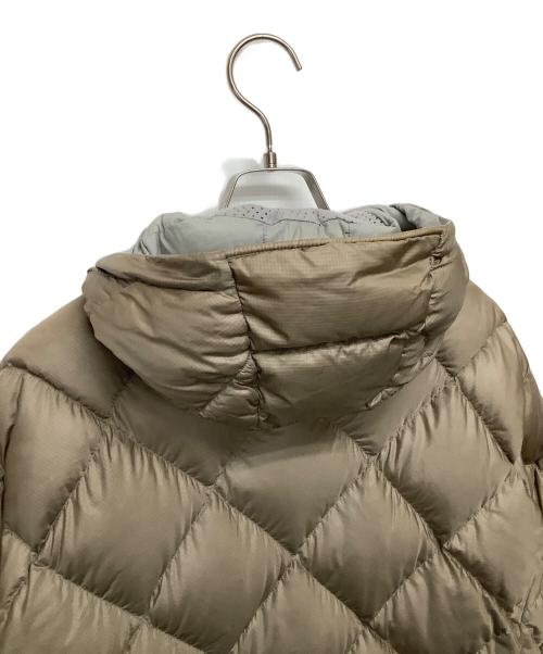 mont-bell（モンベル）mont-bell (モンベル) ダウンジャケット ベージュ サイズ:Lの古着・服飾アイテム