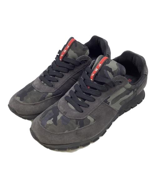 PRADA（プラダ）PRADA (プラダ) スニーカー ブラック×グリーン サイズ:7の古着・服飾アイテム