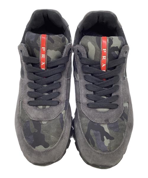 PRADA（プラダ）PRADA (プラダ) スニーカー ブラック×グリーン サイズ:7の古着・服飾アイテム