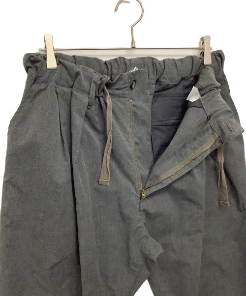 sillage（シアージ）sillage (シアージ) タックワイドパンツ グレー サイズ:Fの古着・服飾アイテム