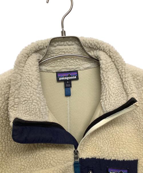 Patagonia（パタゴニア）Patagonia (パタゴニア) クラシックレトロXジャケット アイボリー×ネイビー サイズ:Sの古着・服飾アイテム