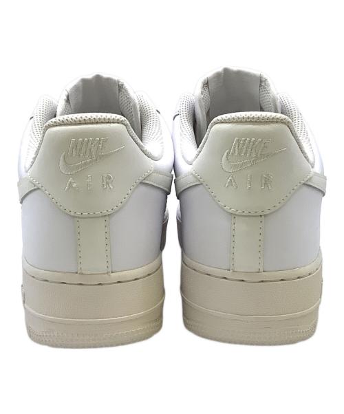 NIKE（ナイキ）NIKE (ナイキ) ローカットスニーカー ホワイト サイズ:27の古着・服飾アイテム