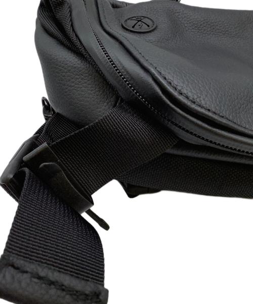 BROSKI and SUPPLY（ブロスキーアンドサプライ）BROSKI and SUPPLY (ブロスキーアンドサプライ) ボディーバッグ ブラックの古着・服飾アイテム