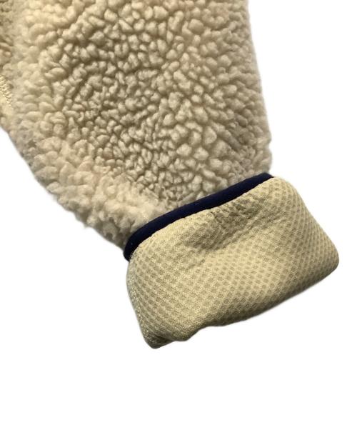 Patagonia（パタゴニア）Patagonia (パタゴニア) フリースジャケット ベージュ×ネイビー サイズ:sの古着・服飾アイテム