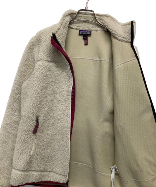 Patagonia（パタゴニア）Patagonia (パタゴニア) クラシック・レトロX・ジャケット ベージュ×レッド サイズ:Sの古着・服飾アイテム