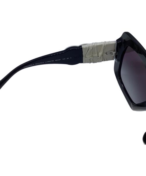 CHANEL（シャネル）CHANEL (シャネル) スクエアサングラス ブラック×ホワイト サイズ:52□21の古着・服飾アイテム