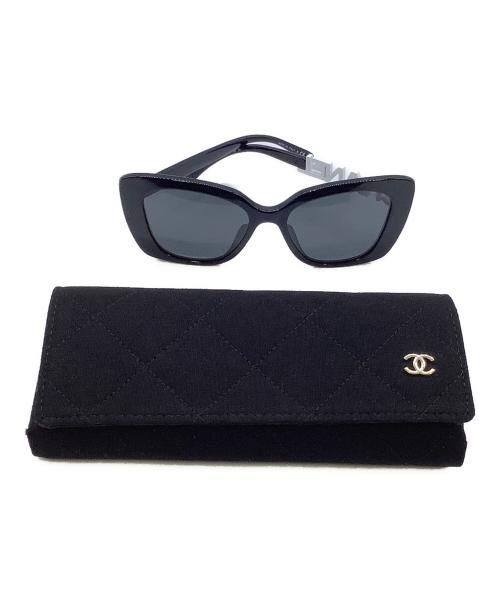 CHANEL（シャネル）CHANEL (シャネル) サングラス ブラック×ホワイト サイズ:53□17の古着・服飾アイテム