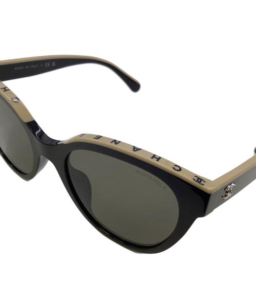 CHANEL（シャネル）CHANEL (シャネル) バタフライシェイプサングラス ブラック×ベージュ サイズ:54□20の古着・服飾アイテム