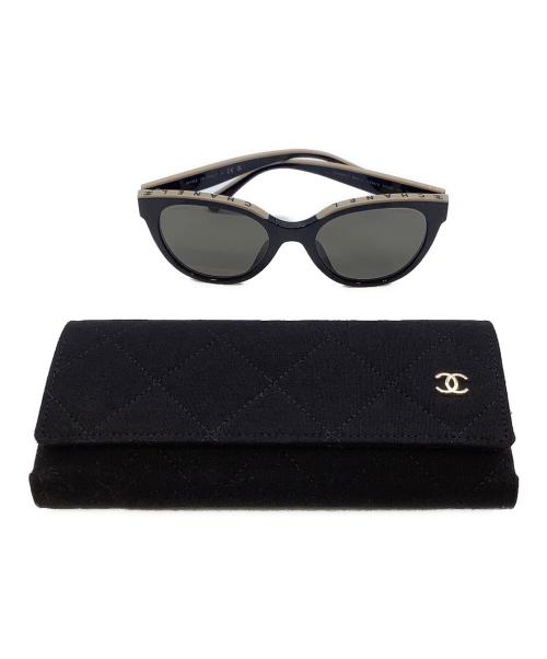 CHANEL（シャネル）CHANEL (シャネル) バタフライシェイプサングラス ブラック×ベージュ サイズ:54□20の古着・服飾アイテム