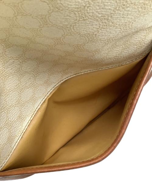 CELINE（セリーヌ）CELINE (セリーヌ) ショルダーバッグ アイボリーの古着・服飾アイテム