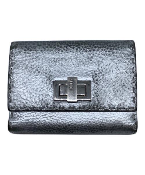 FENDI（フェンディ）FENDI (フェンディ) 2つ折り財布 シルバーの古着・服飾アイテム