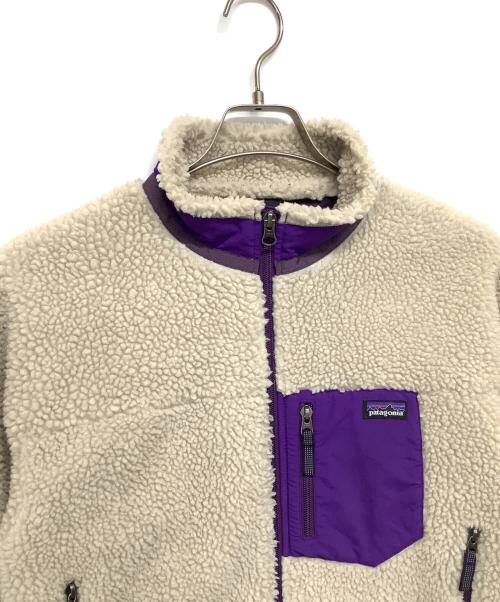 Patagonia（パタゴニア）Patagonia (パタゴニア) Kids Classic Retro X Jacketボアジャケット アイボリー×パープル サイズ:XL(キッズ)の古着・服飾アイテム
