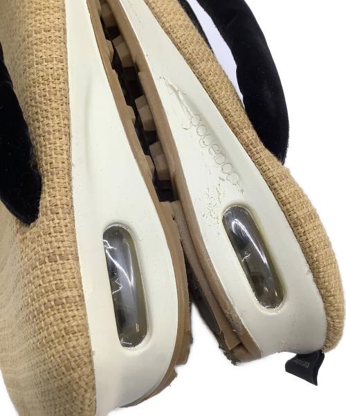 unda（ウンダ）unda (ウンダ) 雪駄サンダル ベージュ サイズ:Mの古着・服飾アイテム