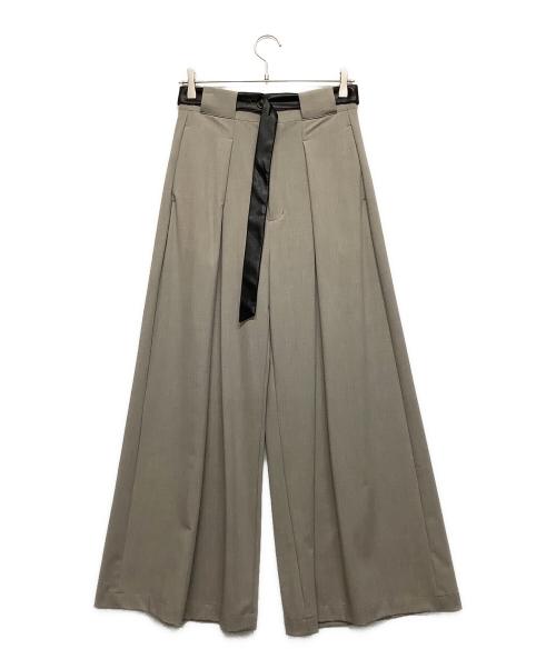 CITY TOKYO（シティートウキョウ）CITY TOKYO (シティートウキョウ) ベルトパンツ ベージュ サイズ:SIZE3 未使用品の古着・服飾アイテム