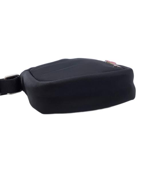 ami（アミ）ami (アミ) スマートフォンポーチショルダーバッグ ブラックの古着・服飾アイテム