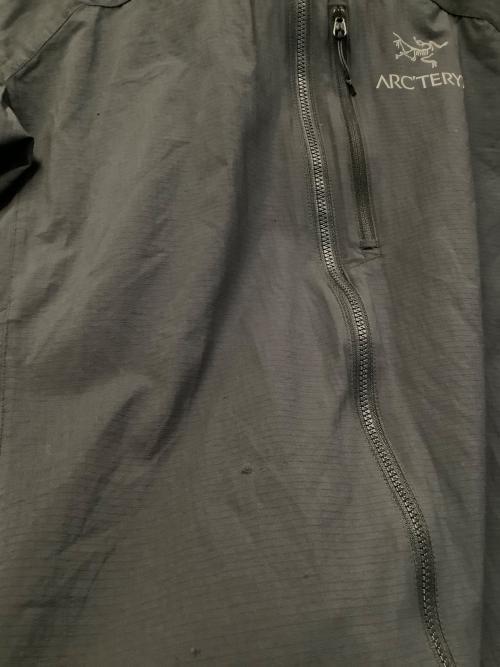 ARC'TERYX（アークテリクス）ARC'TERYX (アークテリクス) SQUAMISH HOODY ブラック サイズ:Mの古着・服飾アイテム