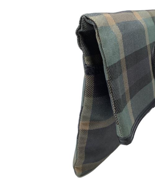 Vivienne Westwood（ヴィヴィアンウエストウッド）Vivienne Westwood (ヴィヴィアンウエストウッド) クラッチバッグ グリーン×ブラックの古着・服飾アイテム