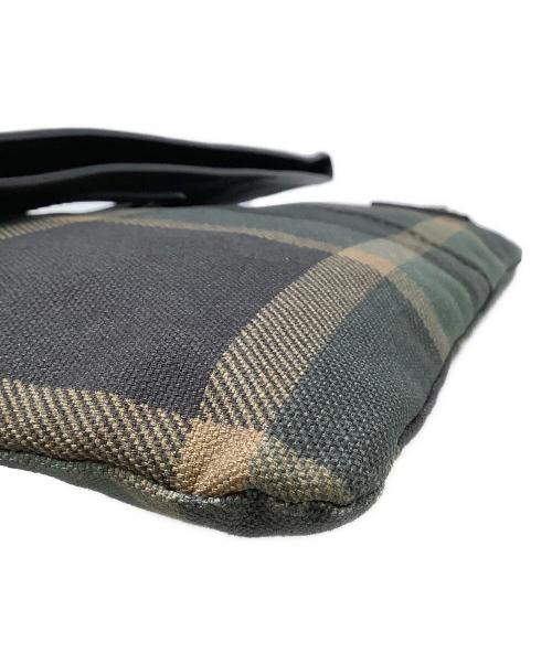 Vivienne Westwood（ヴィヴィアンウエストウッド）Vivienne Westwood (ヴィヴィアンウエストウッド) クラッチバッグ グリーン×ブラックの古着・服飾アイテム