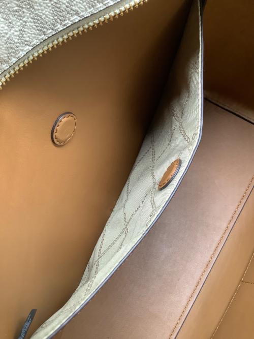 MICHAEL KORS（マイケル・コース）MICHAEL KORS (マイケル・コース) トートバッグ ホワイトの古着・服飾アイテム