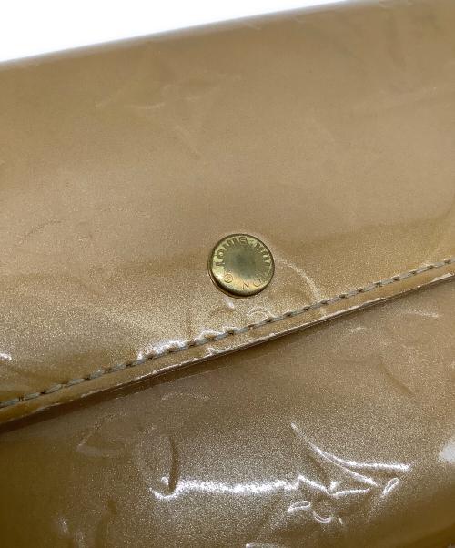 LOUIS VUITTON（ルイ ヴィトン）LOUIS VUITTON (ルイ ヴィトン) モノグラム ヴェルニ ポルトフォイユ・サラ旧型 カーキの古着・服飾アイテム