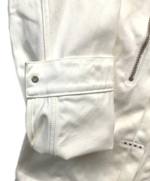 LEVI'S（リーバイス）LEVI'S (リーバイス) トラッカージャケット ホワイト サイズ:Mの古着・服飾アイテム