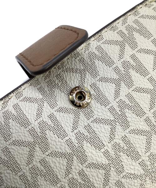 MICHAEL KORS（マイケルコース）MICHAEL KORS (マイケルコース) 2つ折り財布 アイボリーの古着・服飾アイテム