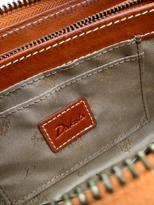 DAKOTA（ダコタ）Dakota (ダコタ) ラウンドファスナー財布 ブラウンの古着・服飾アイテム