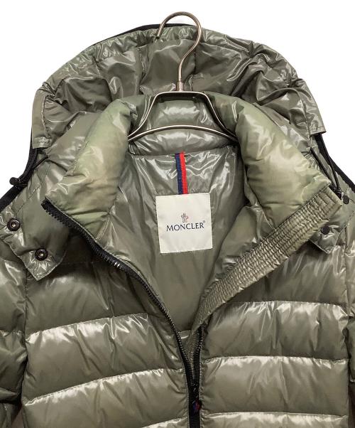 MONCLER（モンクレール）MONCLER (モンクレール) ダウンコート オリーブの古着・服飾アイテム