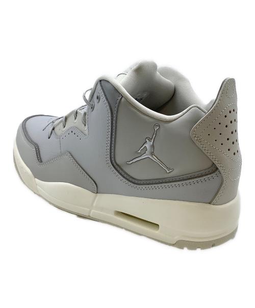 NIKE（ナイキ）NIKE (ナイキ) スニーカー グレー サイズ:27.5の古着・服飾アイテム