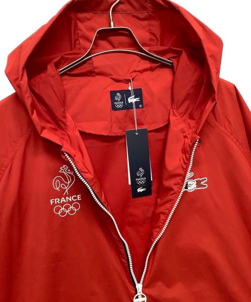 LACOSTE SPORT（ラコステスポーツ）LACOSTE SPORT (ラコステスポーツ) パッカブルコート レッド サイズ:62 未使用品の古着・服飾アイテム