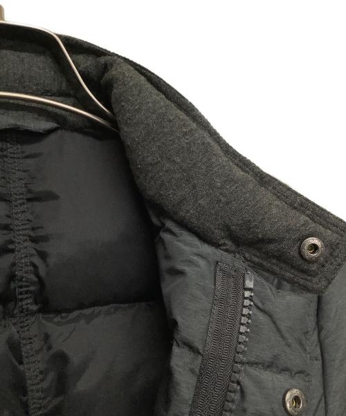 EMPORIO ARMANI JEANS（エンポリオアルマーニジーンズ）EMPORIO ARMANI JEANS (エンポリオアルマーニジーンズ) ダウンジャケット グレー サイズ:Sの古着・服飾アイテム