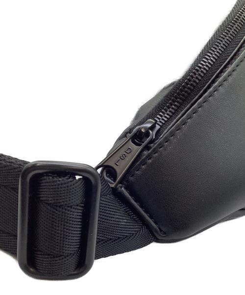 DIESEL（ディーゼル）DIESEL (ディーゼル) HOLI-D BELT BAG M ブラックの古着・服飾アイテム