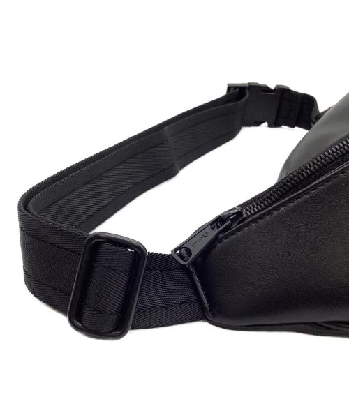 DIESEL（ディーゼル）DIESEL (ディーゼル) HOLI-D BELT BAG M ブラックの古着・服飾アイテム