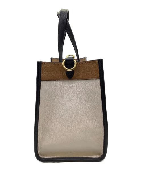 COACH（コーチ）COACH (コーチ) 2WAYバッグ ホワイト キャメルの古着・服飾アイテム