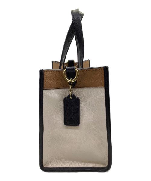 COACH（コーチ）COACH (コーチ) 2WAYバッグ ホワイト キャメルの古着・服飾アイテム