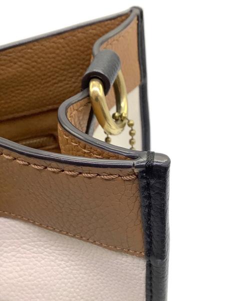COACH（コーチ）COACH (コーチ) 2WAYバッグ ホワイト キャメルの古着・服飾アイテム