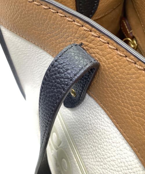 COACH（コーチ）COACH (コーチ) 2WAYバッグ ホワイト キャメルの古着・服飾アイテム