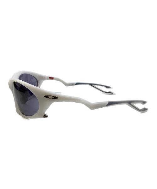 OAKLEY（オークリー）OAKLEY (オークリー) サングラス ホワイト サイズ:63□19の古着・服飾アイテム