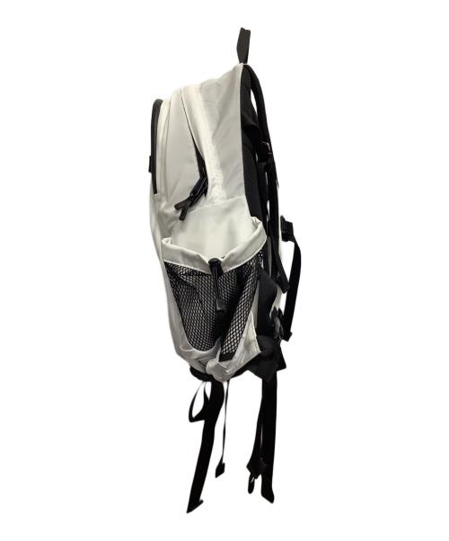 THE NORTH FACE（ザ ノース フェイス）THE NORTH FACE (ザ ノース フェイス) リュック ホワイト×ブラックの古着・服飾アイテム