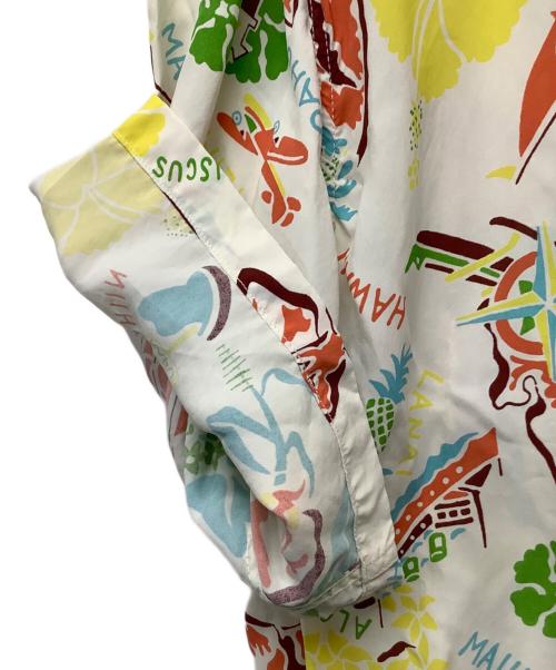 Sun Surf（サンサーフ）Sun Surf (サンサーフ) アロハシャツ ホワイト×マルチカラー サイズ:XLの古着・服飾アイテム