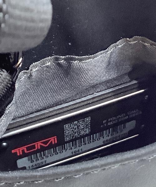 TUMI（トゥミ）TUMI (トゥミ) スモール・クロス・ボディ・ポーチ ブラックの古着・服飾アイテム