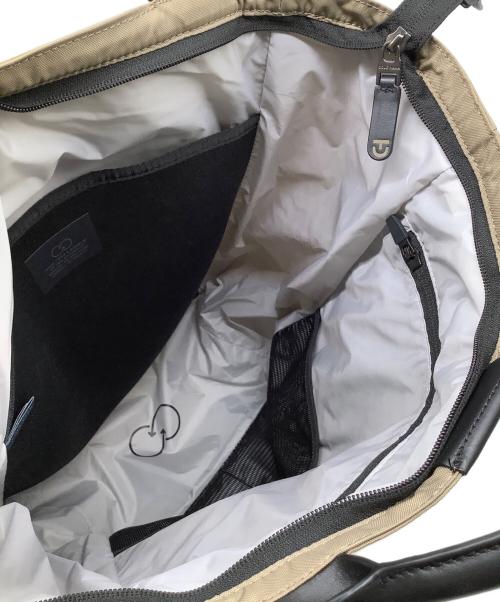 COLE HAAN（コールハーン）COLE HAAN (コールハーン) クラークソンバックパック ベージュ×ブラックの古着・服飾アイテム