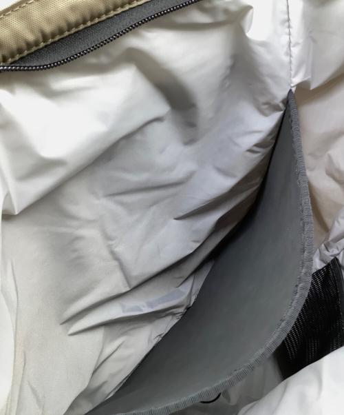 COLE HAAN（コールハーン）COLE HAAN (コールハーン) クラークソンバックパック ベージュ×ブラックの古着・服飾アイテム