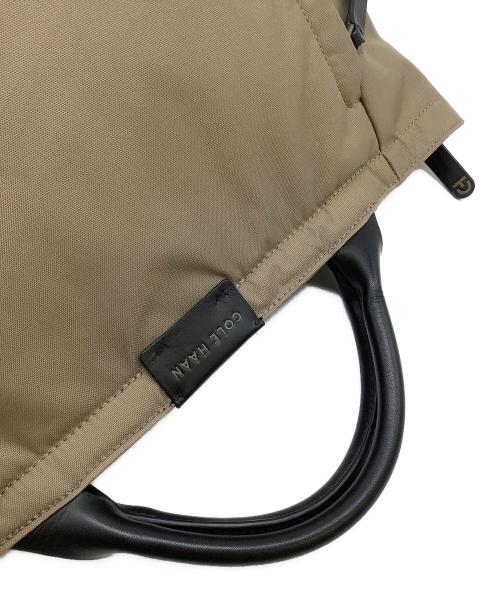 COLE HAAN（コールハーン）COLE HAAN (コールハーン) クラークソンバックパック ベージュ×ブラックの古着・服飾アイテム