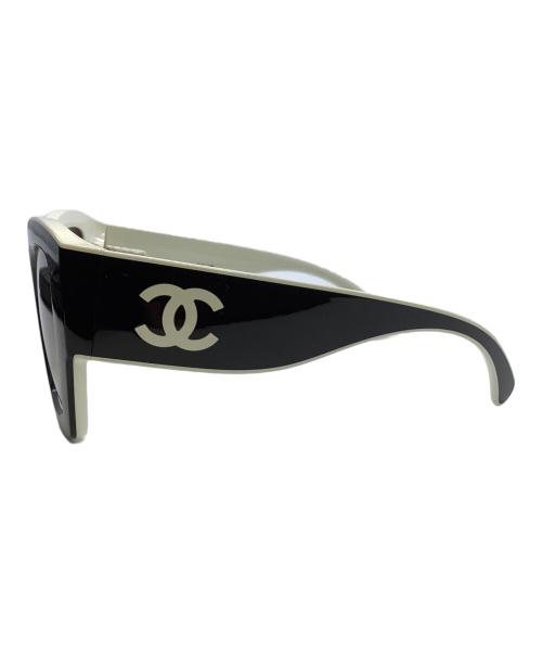 CHANEL（シャネル）CHANEL (シャネル) サングラス　CHANEL バタフライシェイプ ホワイト×ブラックの古着・服飾アイテム