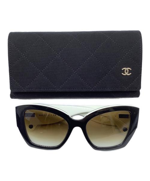 CHANEL（シャネル）CHANEL (シャネル) サングラス　CHANEL バタフライシェイプ ホワイト×ブラックの古着・服飾アイテム