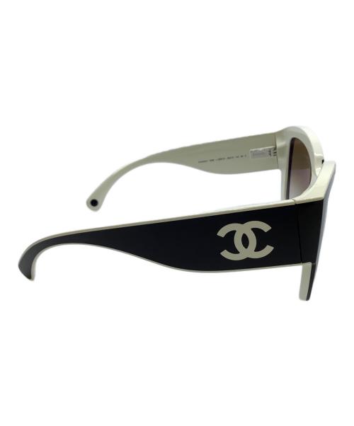 CHANEL（シャネル）CHANEL (シャネル) サングラス　CHANEL バタフライシェイプ ホワイト×ブラックの古着・服飾アイテム