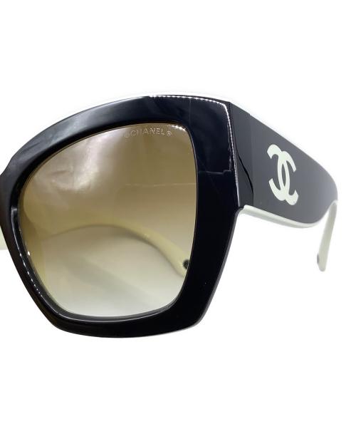CHANEL（シャネル）CHANEL (シャネル) サングラス　CHANEL バタフライシェイプ ホワイト×ブラックの古着・服飾アイテム