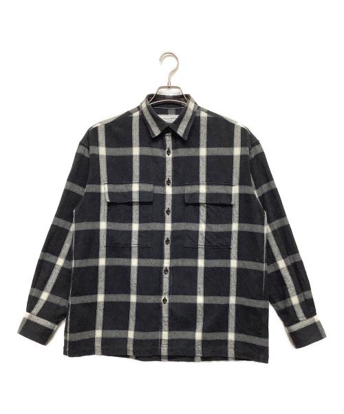 UNIVERSAL PRODUCTS.（ユニバーサルプロダクツ）UNIVERSAL PRODUCTS. (ユニバーサルプロダクツ) 長袖シャツ ブラック×ホワイト サイズ:SIZE1の古着・服飾アイテム